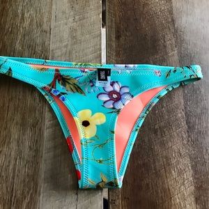 NWOT Triangl Bottoms